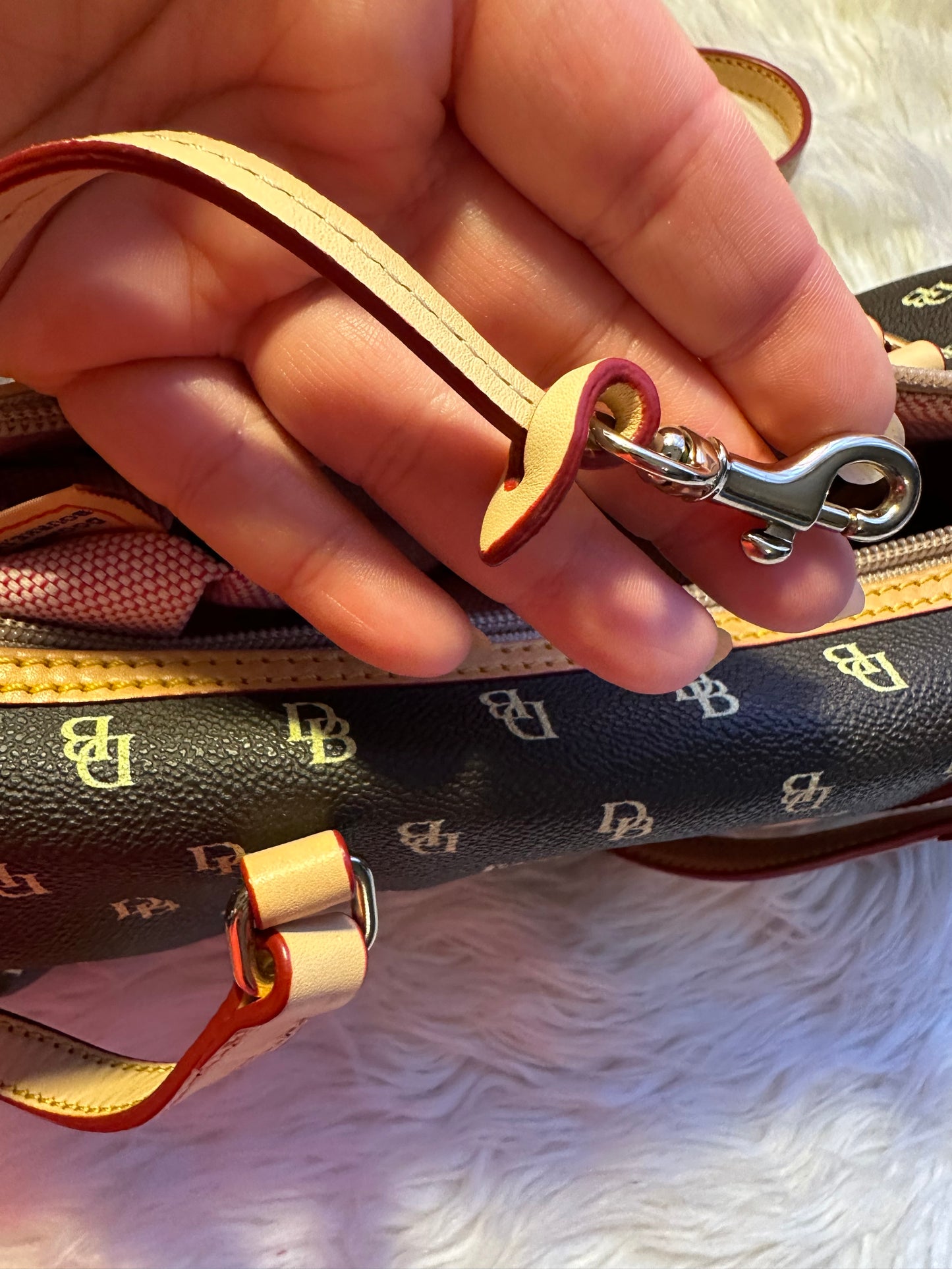 Dooney & Bourke Brown & Tan Logo Barrel Bag East West Baguette Shoulder Purse