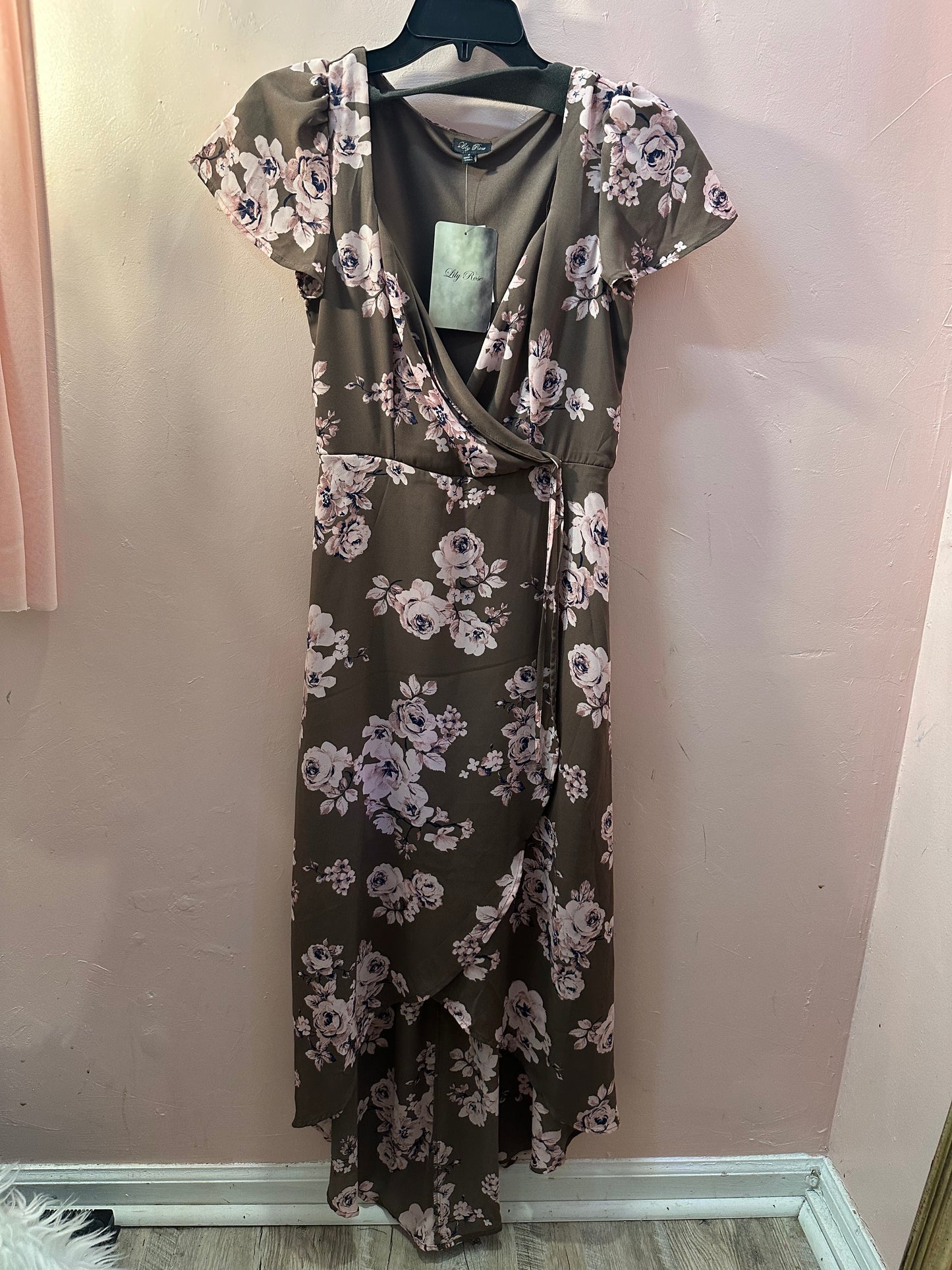 Lily Rose Hi-Low Floral Dress in Small