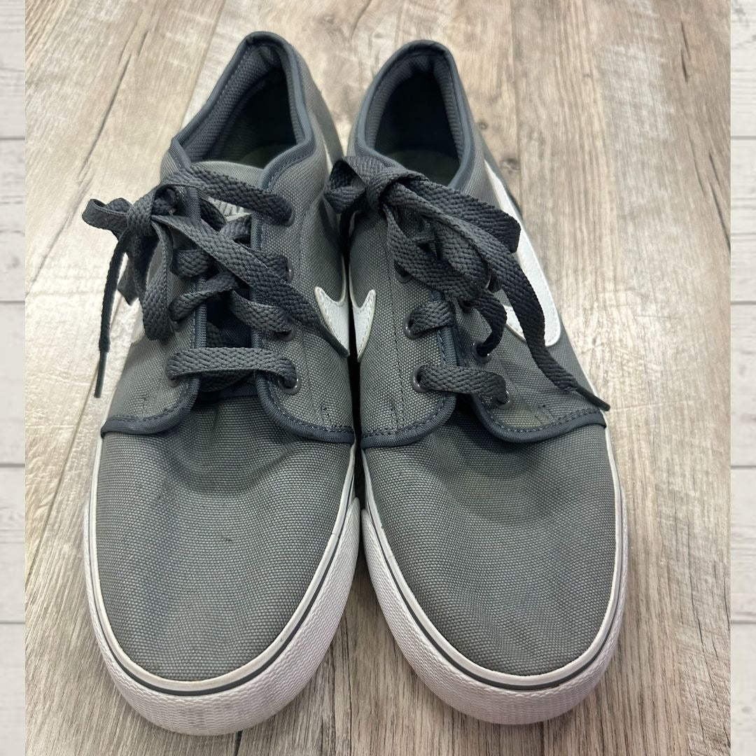 Nike Grey and White Toki Tennis Shoe