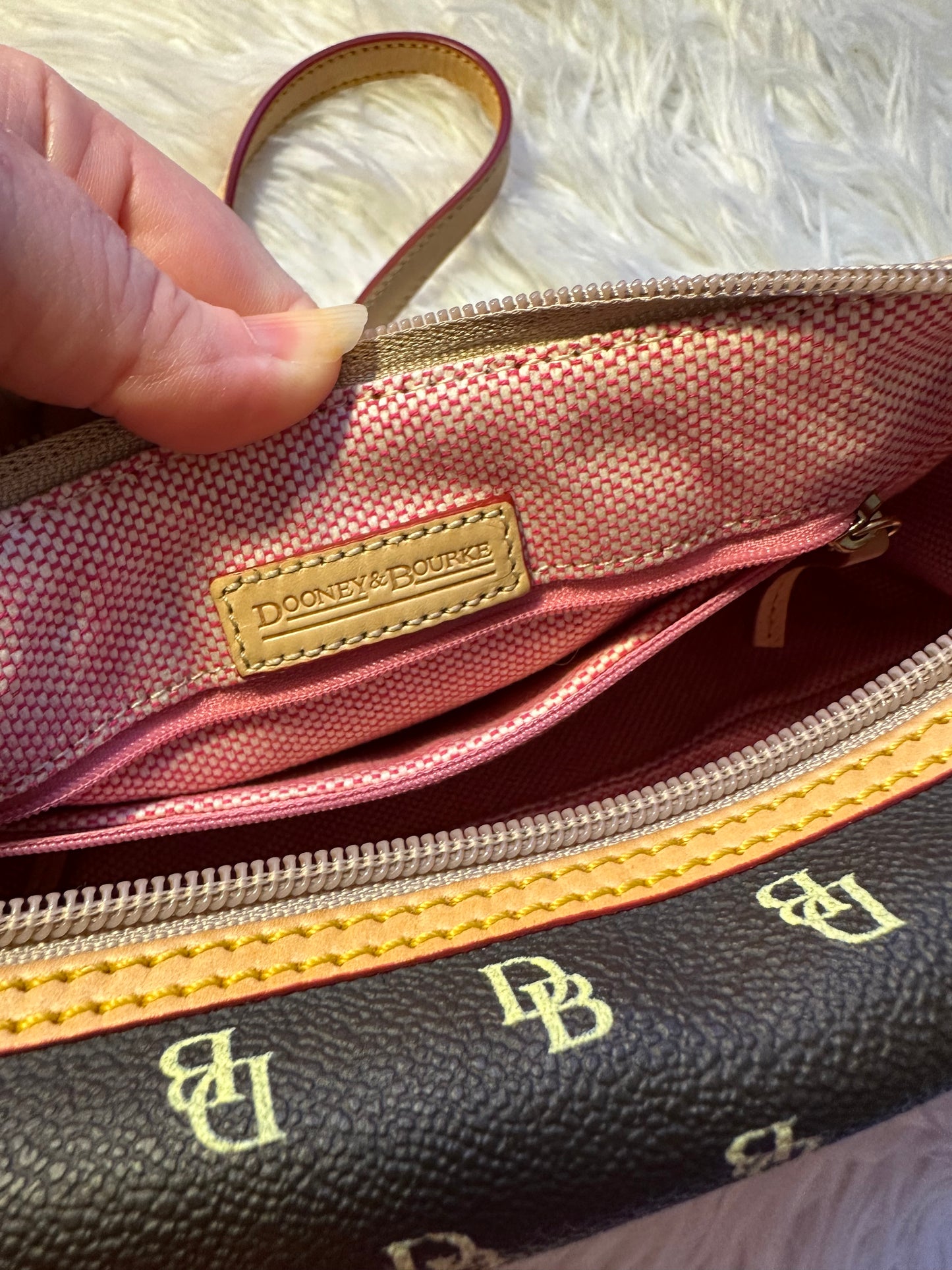 Dooney & Bourke Brown & Tan Logo Barrel Bag East West Baguette Shoulder Purse