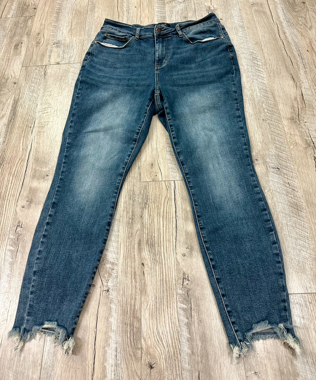 Women's Judy Blue Distressed Jeans Size 14W - Skinny Fit