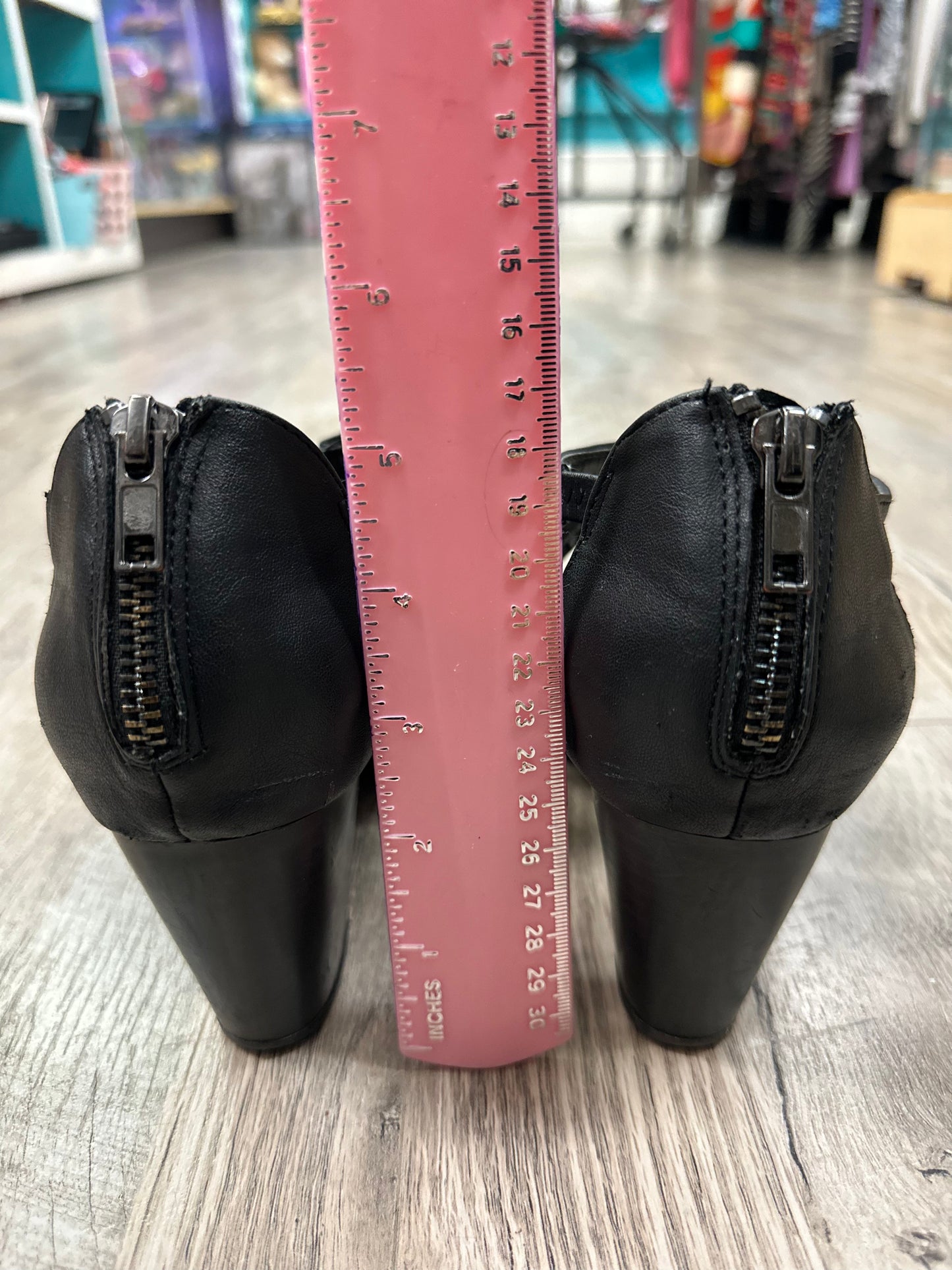 EASY STREET Womens Black Gore Amaze Open Toe Block Heel Sandals Shoes Size 7.5