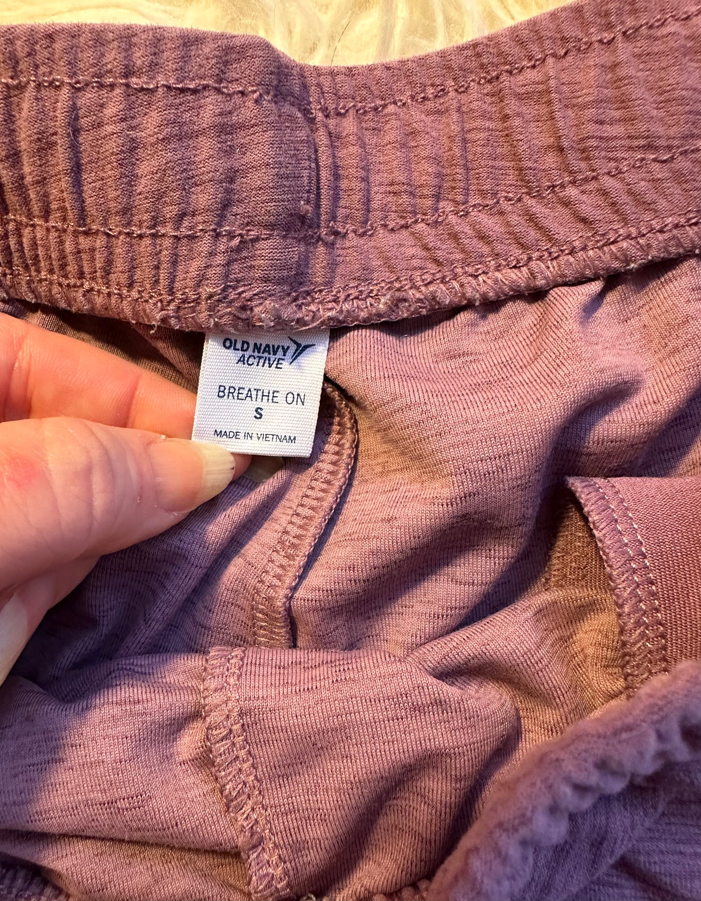 Old Navy Breathe ON Mauve Jogger Pants Women’s SMALL MID rise Drawstring Pockets