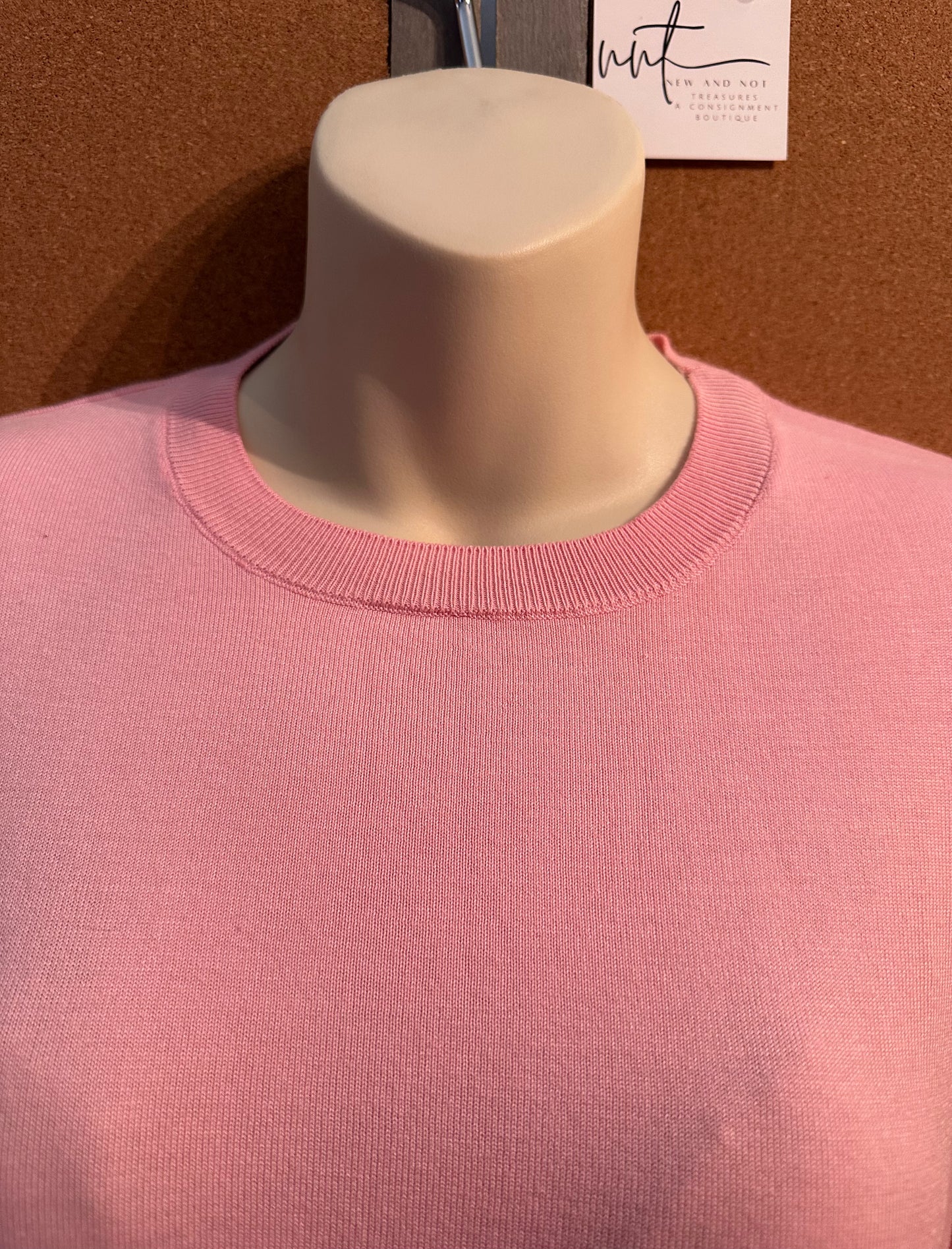 White House Black Market Pink Long Sleeve Lightweight Sweater Women’s Medium