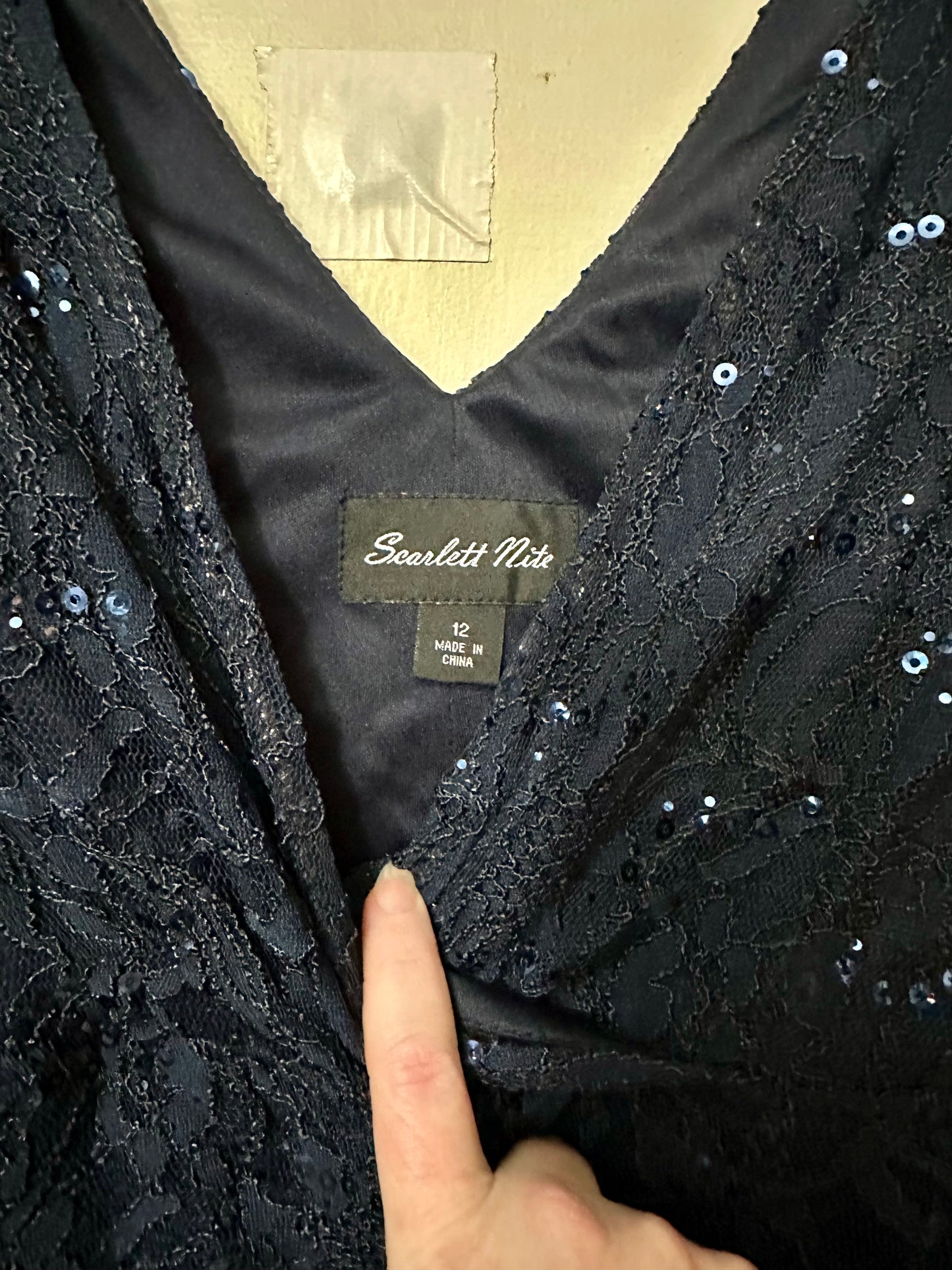 NWT Scarlett Nite Navy Blue Tiered Lace Sequins Lined Fitted Sheath Dress Sz 12