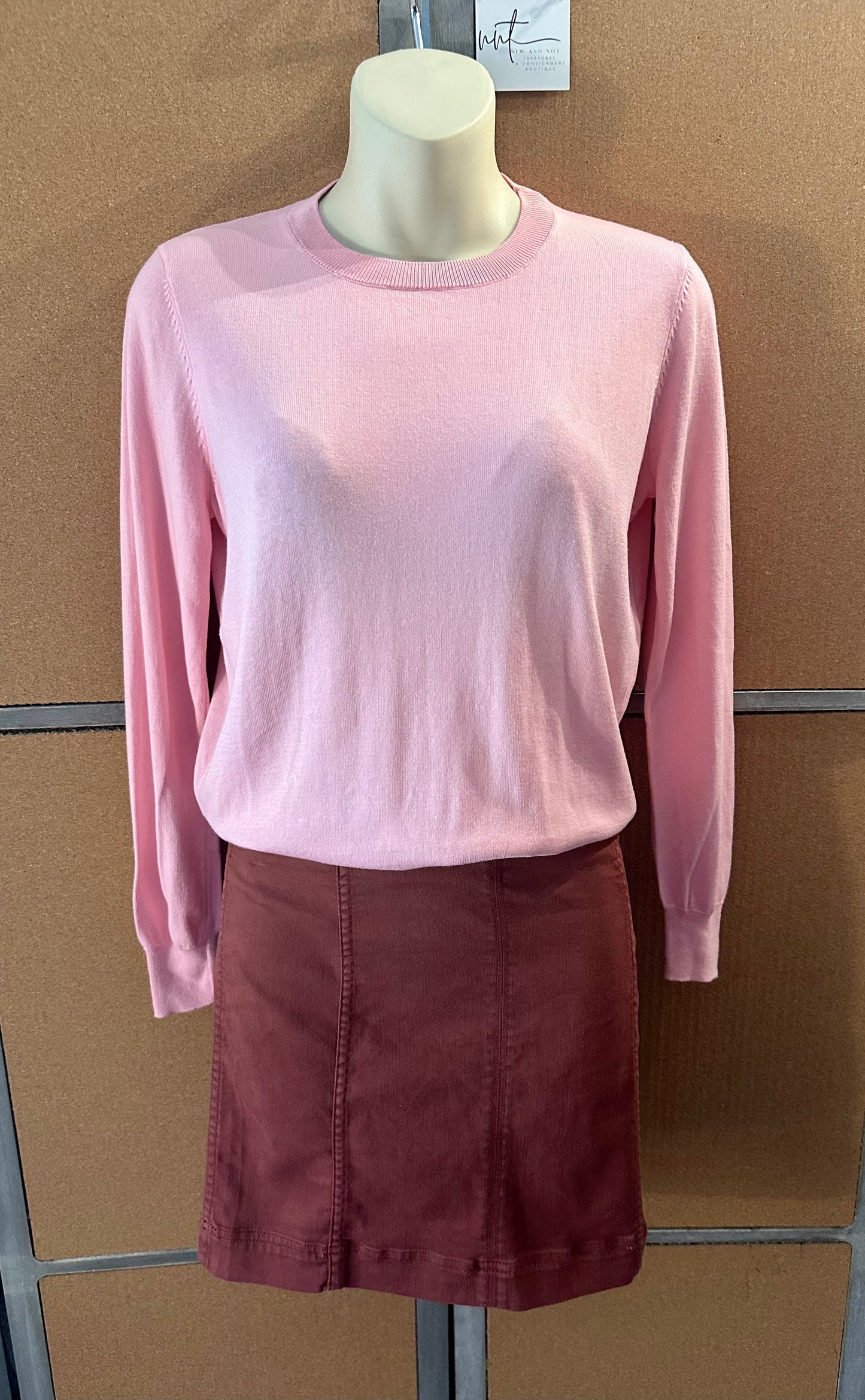 White House Black Market Pink Long Sleeve Lightweight Sweater Women’s Medium