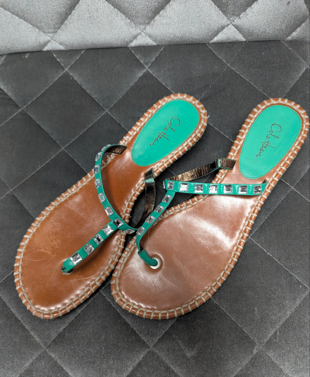 EUC Women's COLE HAAN Sandals Sz 9