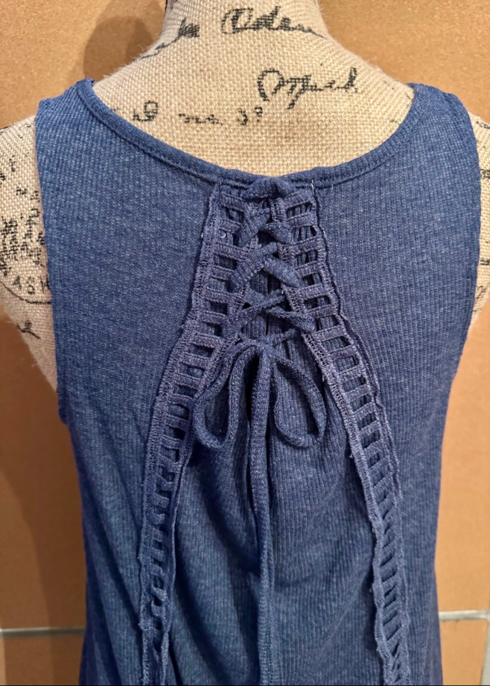 Thyme & Honey ( NWT ) Blue Tank Top Sz Small
