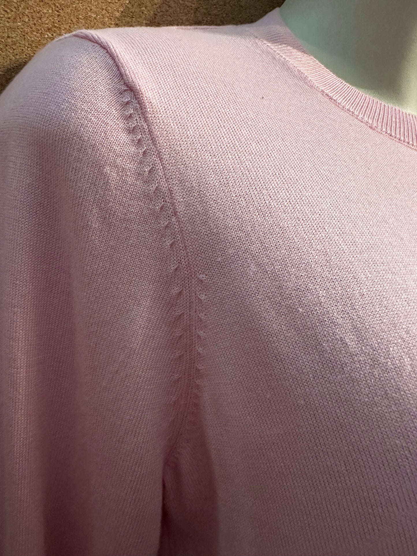 White House Black Market Pink Long Sleeve Lightweight Sweater Women’s Medium