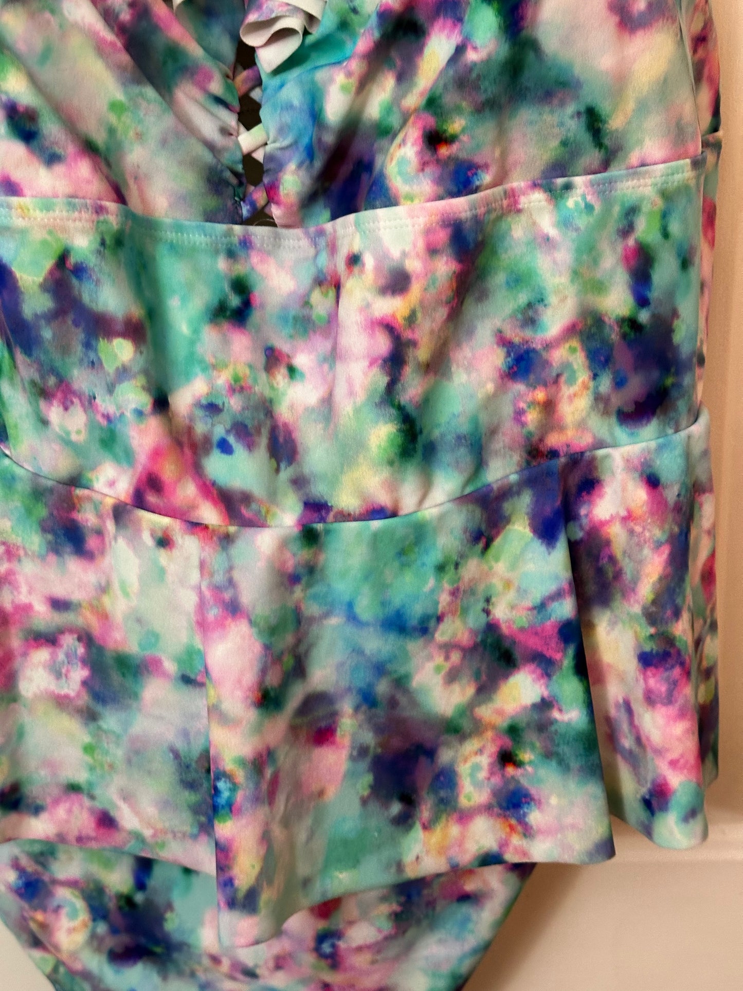 Torrid Watercolor One Piece Ruffled Swim Suit & Matching Ruched Skirt. Size 6