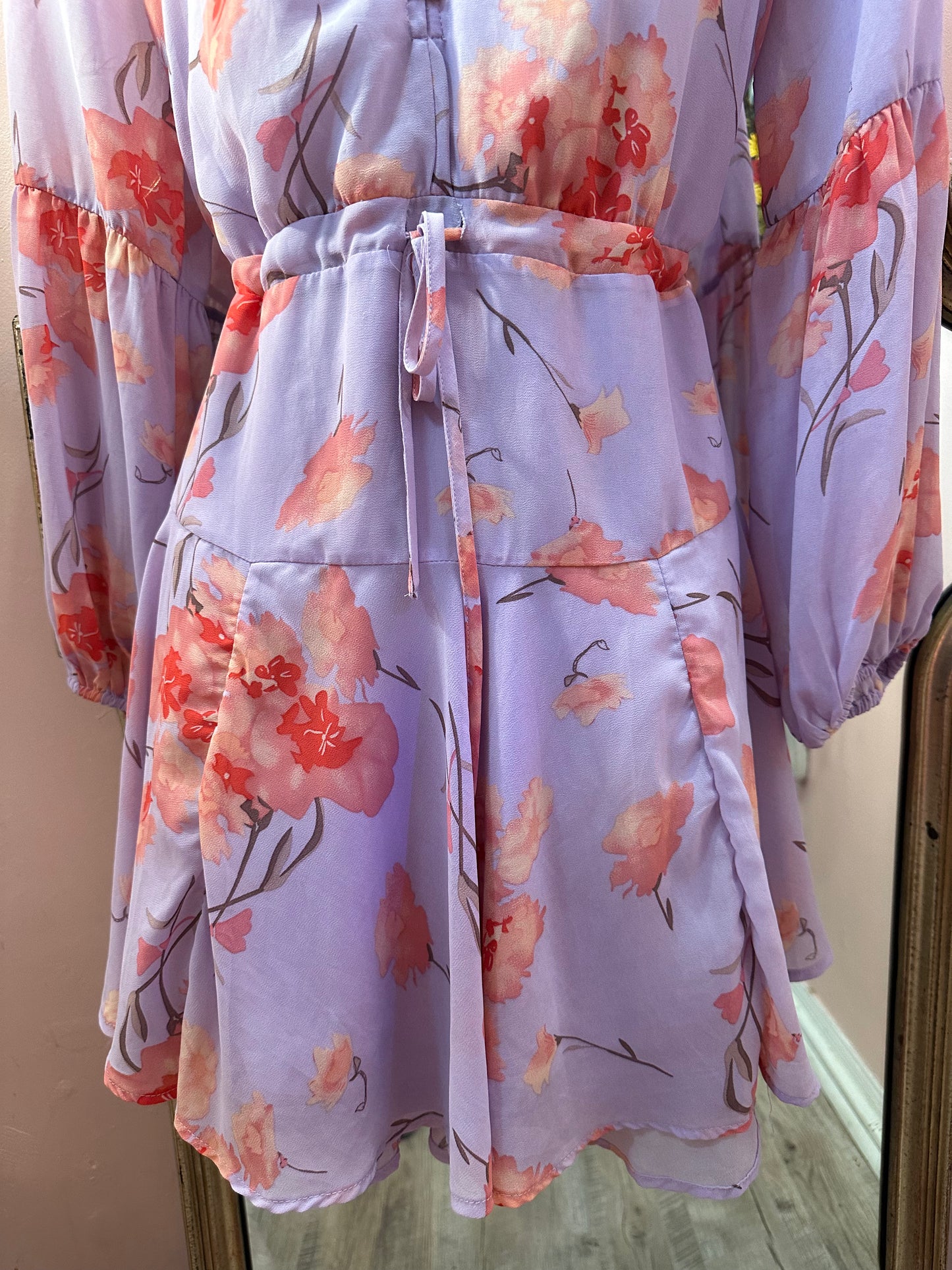 LuLu’s Entro Women Long Balloon Sleeve Lavender Floral V-neck Dress Size Medium
