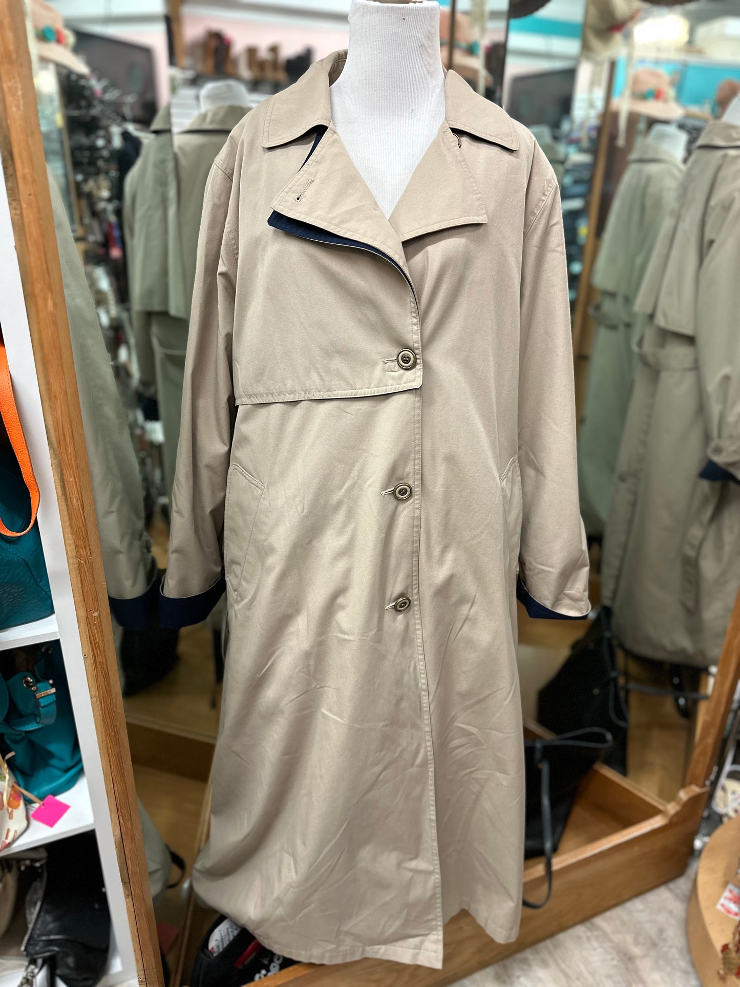 Towne London Fog Khaki Trench Coat in 10R