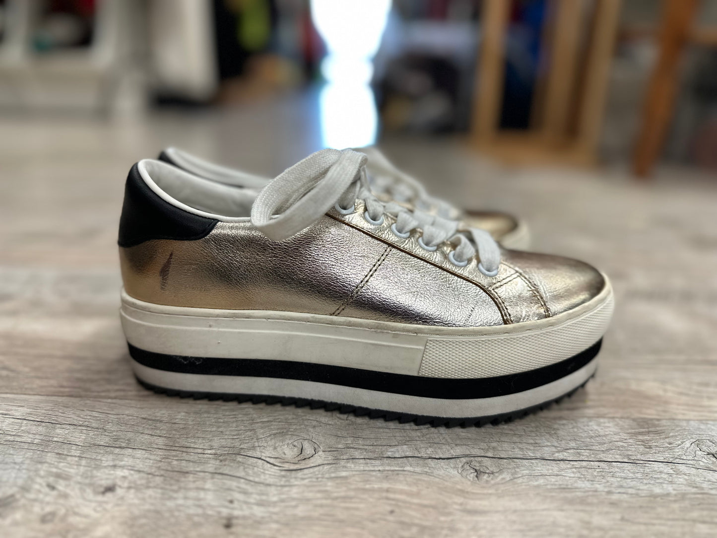 Marc Jacobs Gold Metallic Platform Shoes in 37