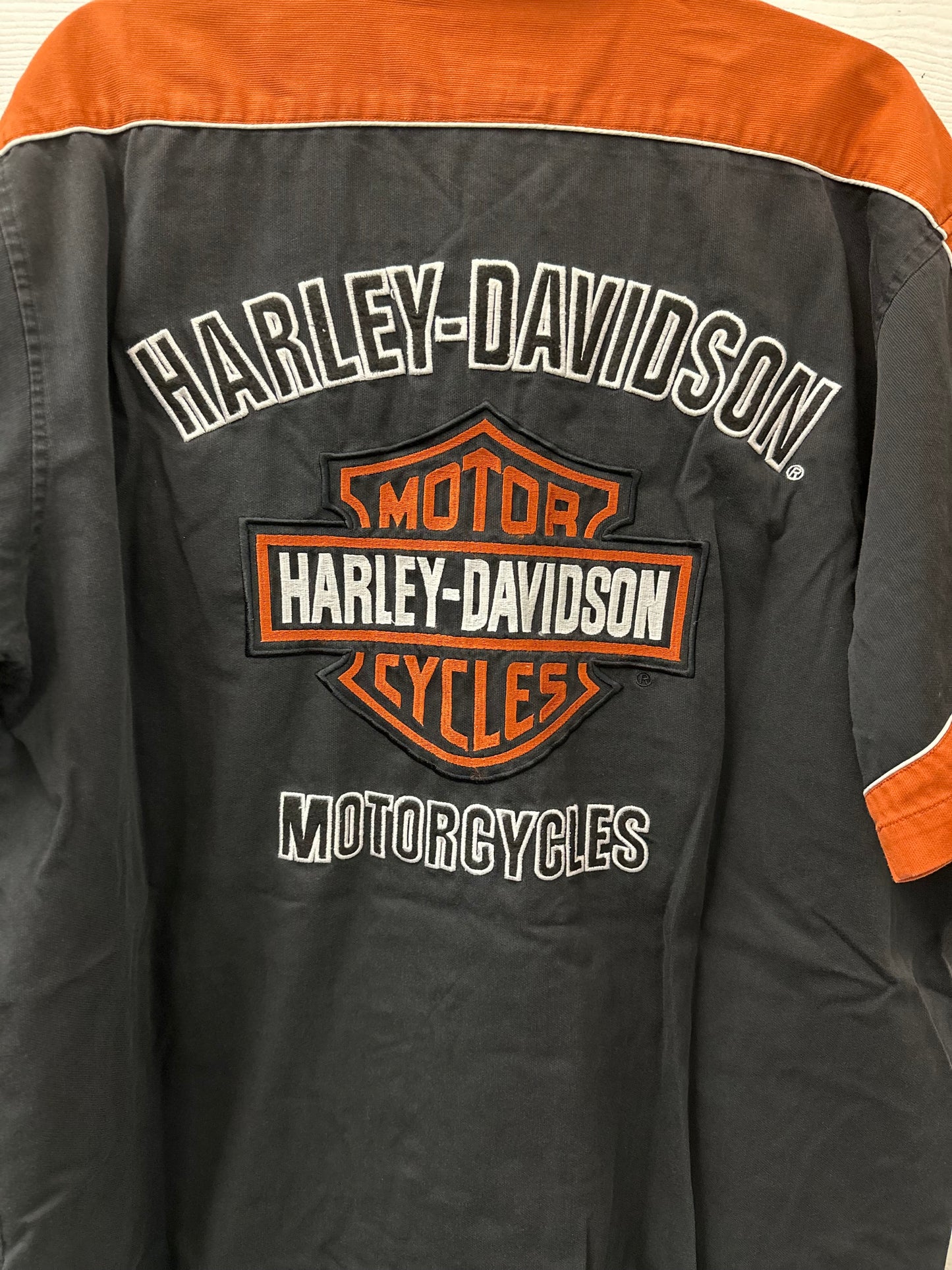 Harley Davidson Black Color Black Embroidered Button Down Short Sleeve in XL