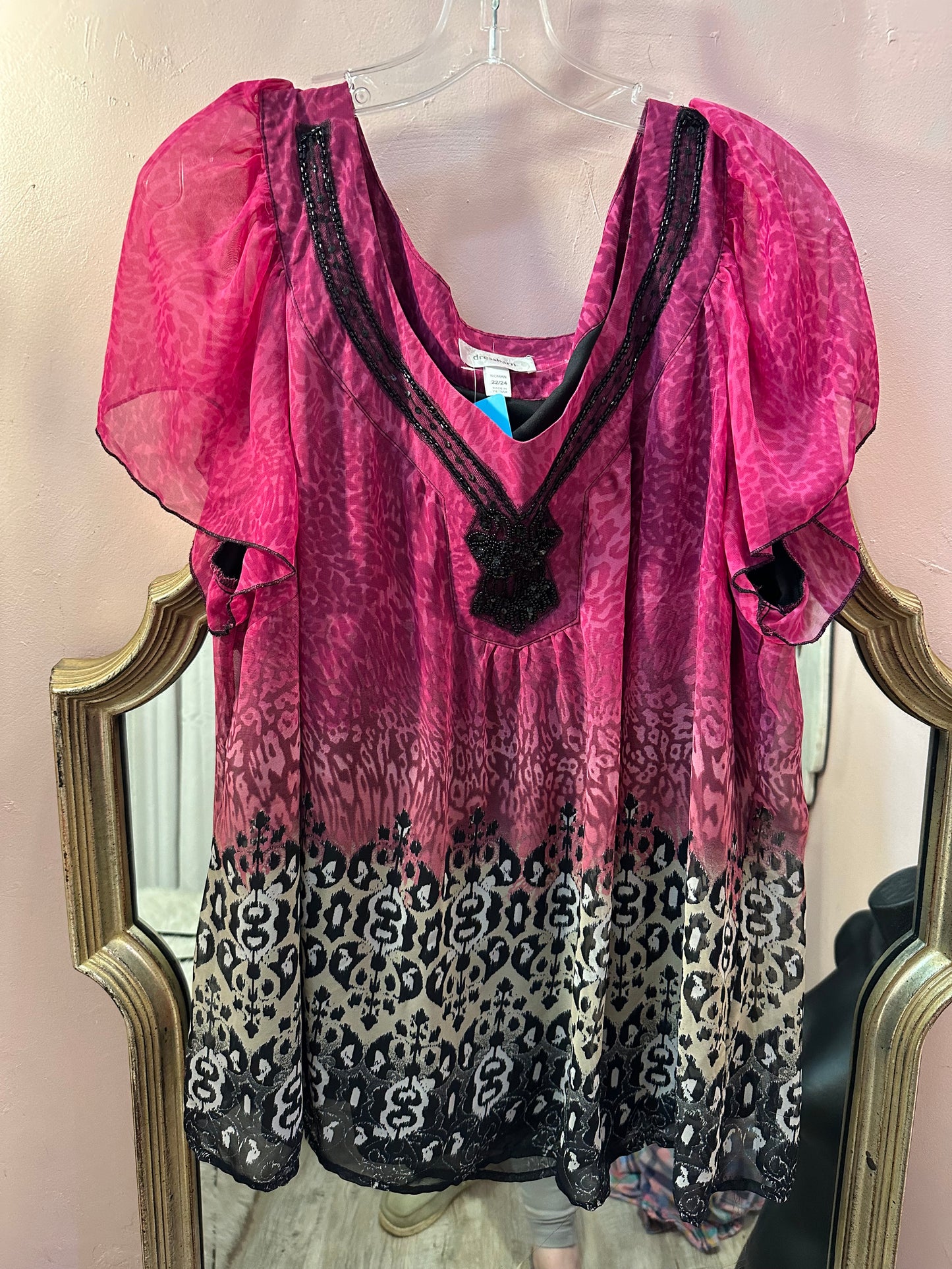 Dress Barn Size 22/24 Pink Top with Leopard Ombre