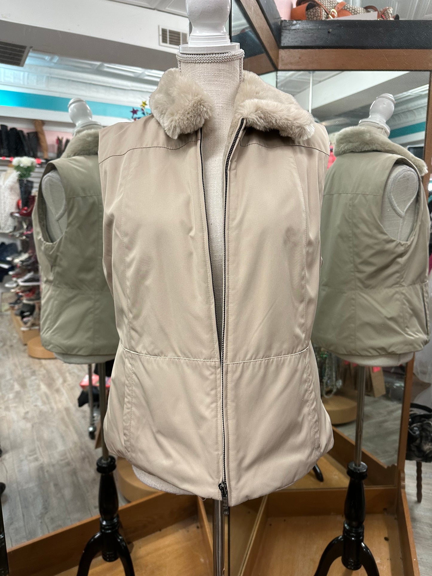 Ann Taylor Khaki Faux Fur Collar Vest in M