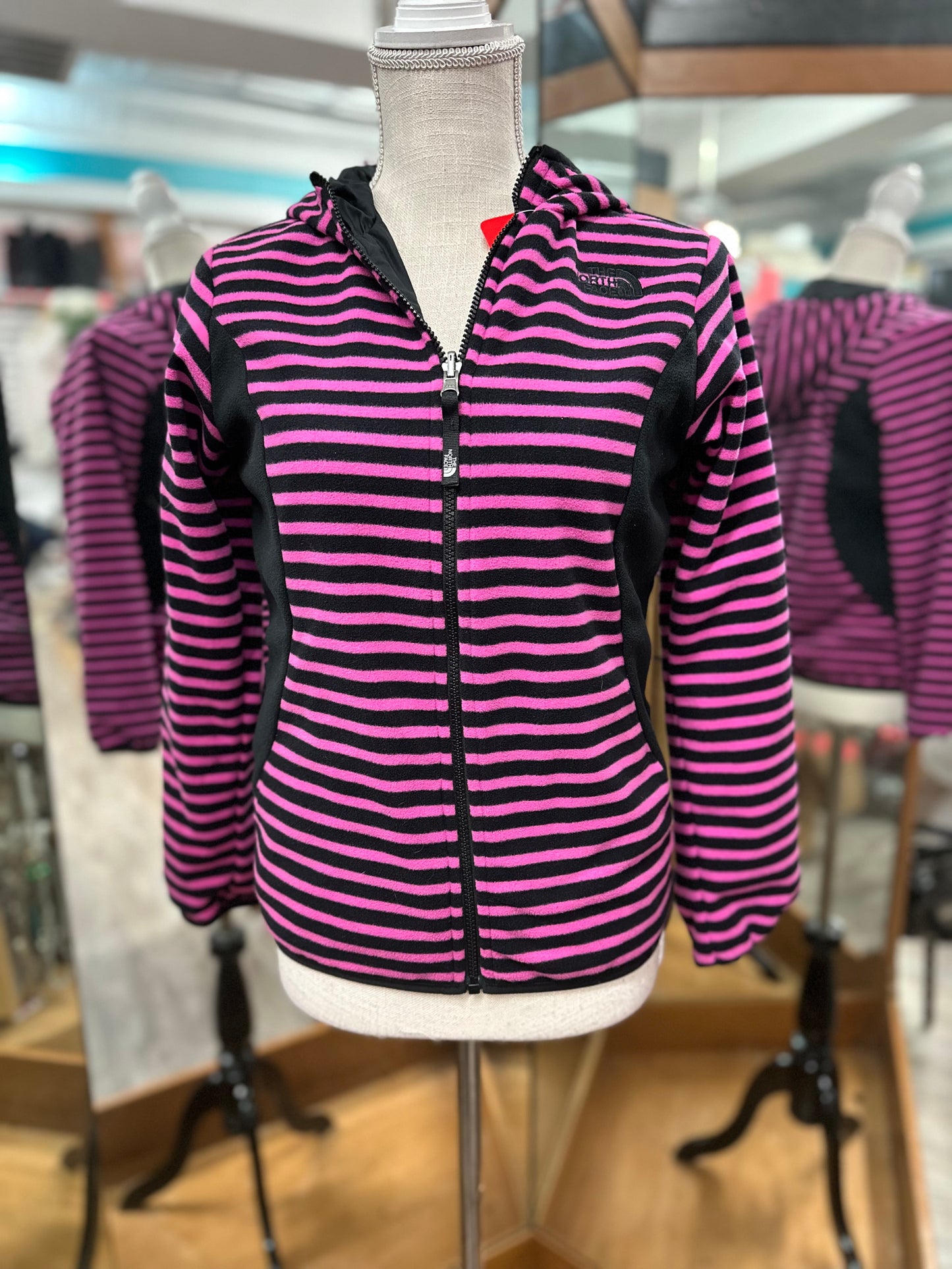 The North Face Black Reversible Jacket in S