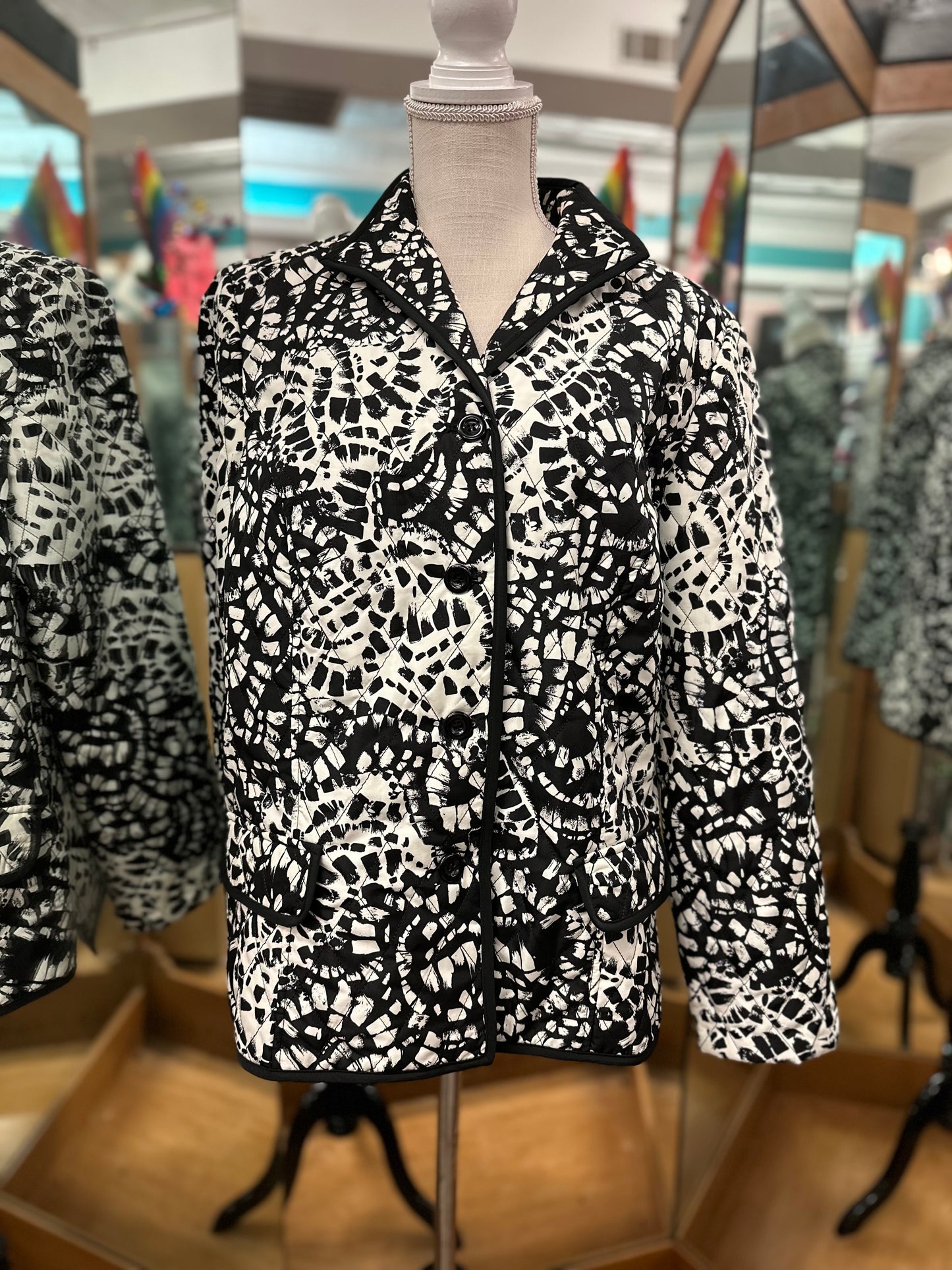 Kim Rogers Black and White Quilted Jacket in XL