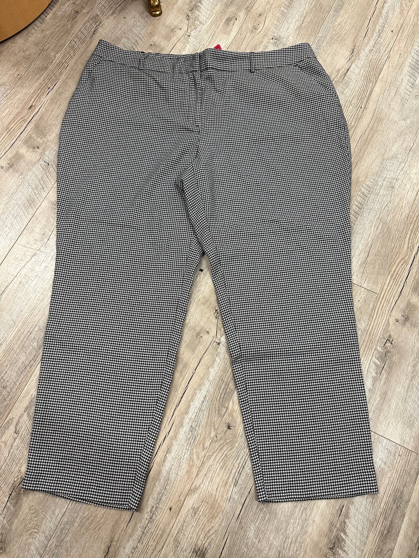 Apt 9 Houndstooth Dress Pant in 24W