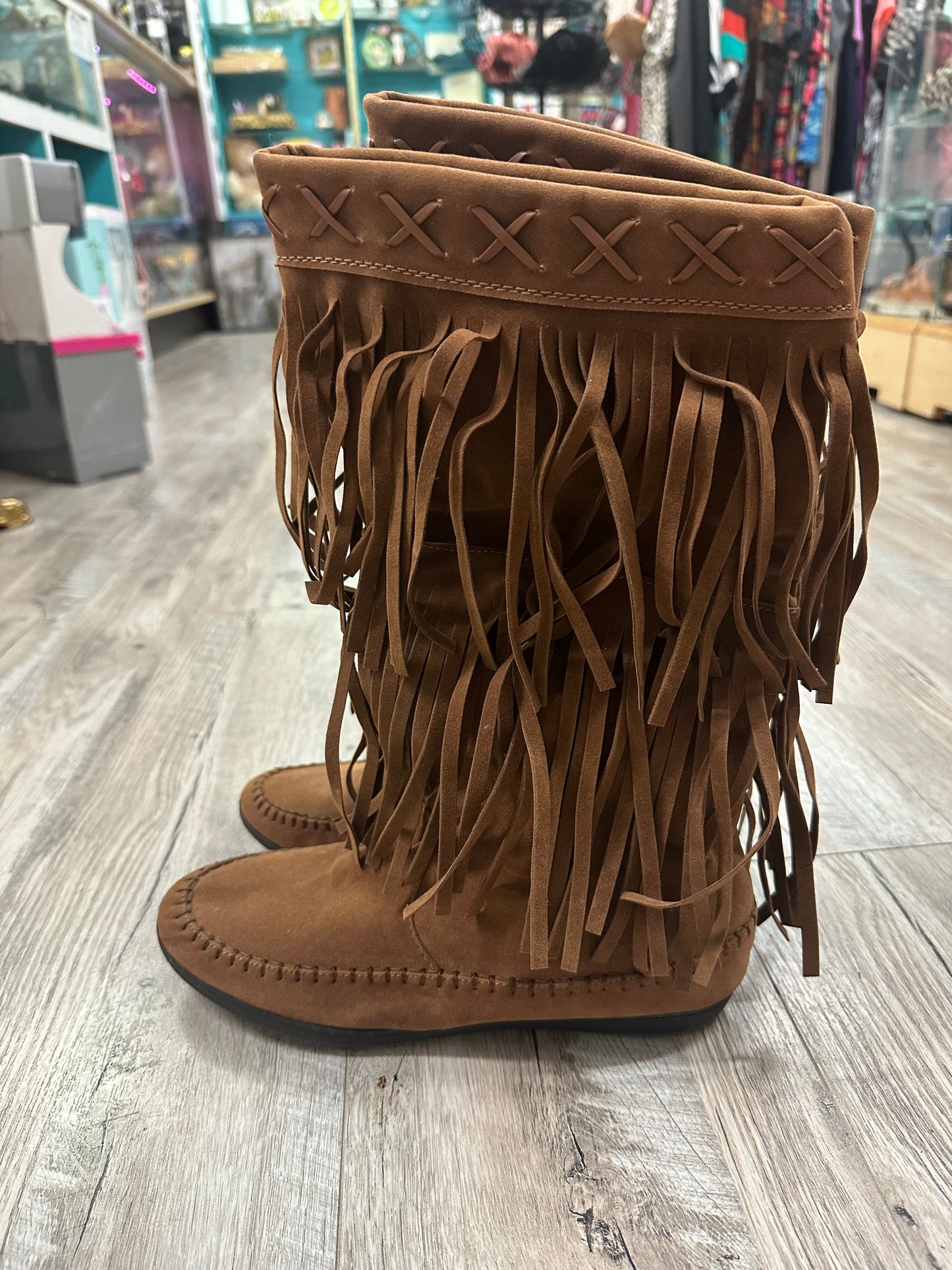 Rampage Fringe Mocassin Style Boots in 9.5