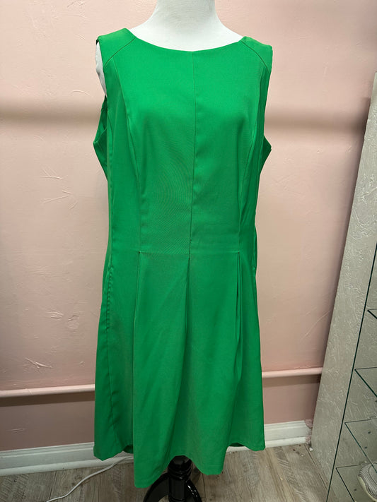 Dressbarn Solid Green Tank Top Dress in 16