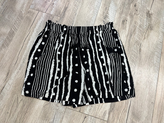 Jules and Leopold Black and White Shorts in M