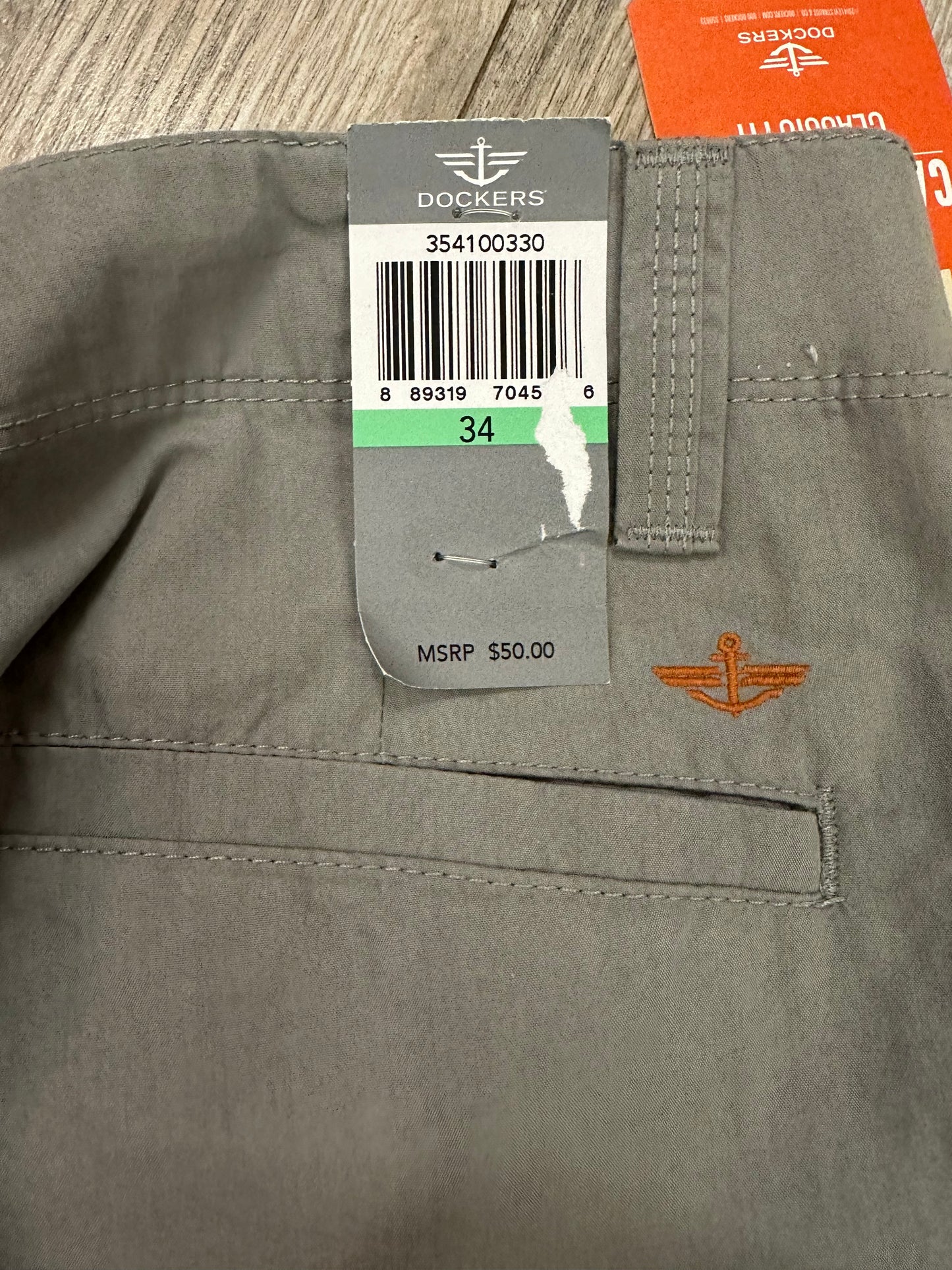 Dockers Grey Men’s Classic Shorts in 34