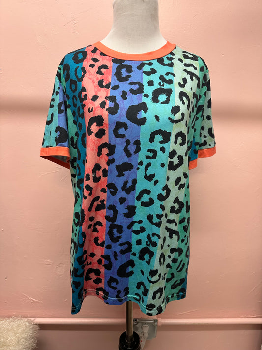 Rainbow Leopard Print Tee in XL