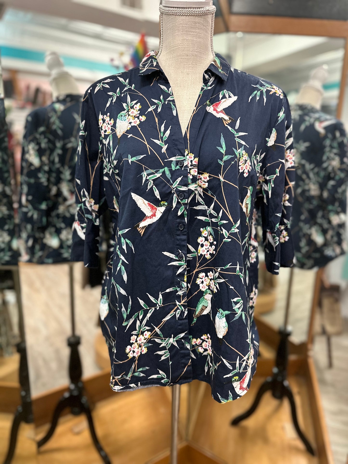 7th Ave New York and Company Navy Floral 3/4 Sleeve Top in XL