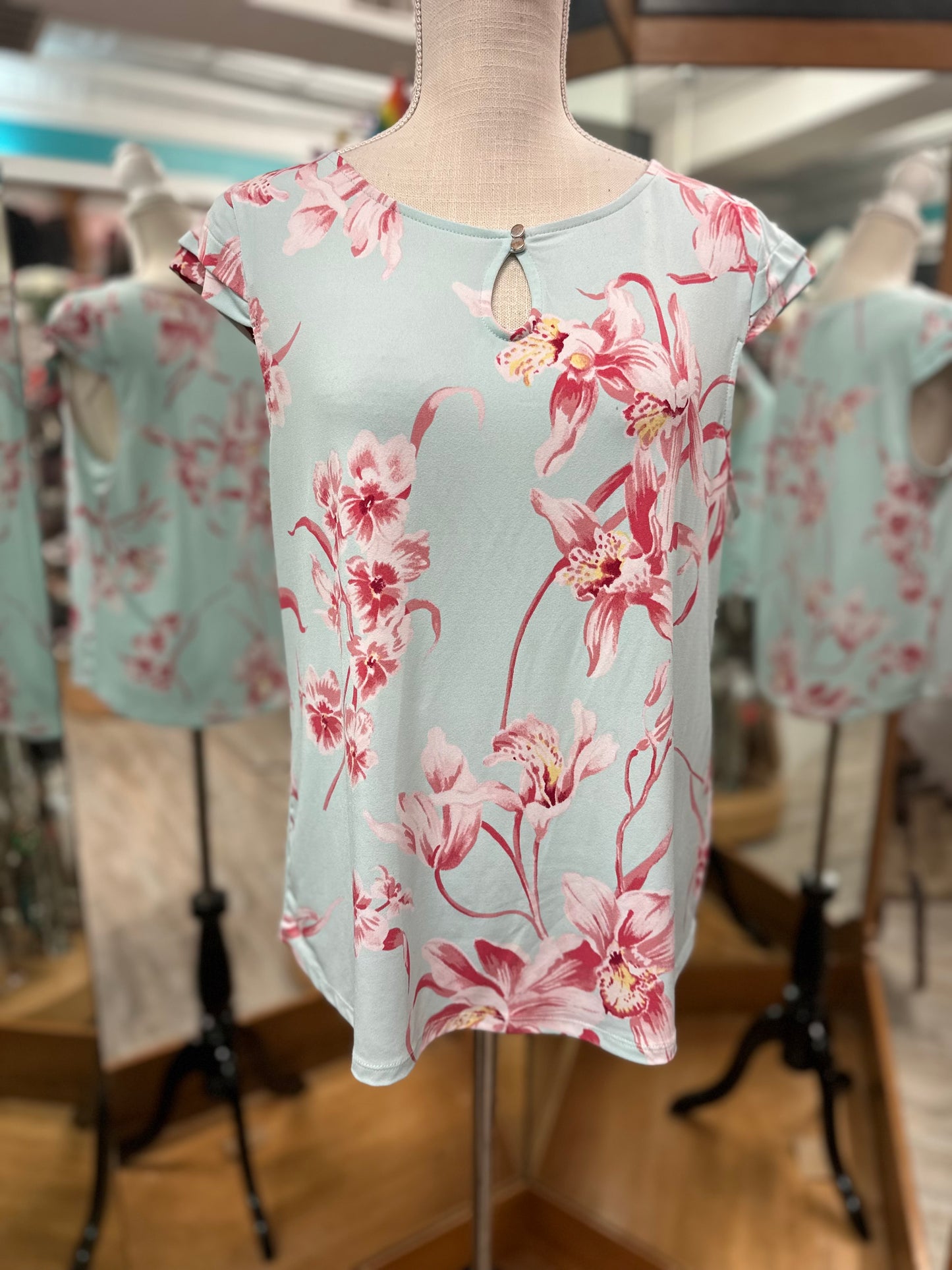 7th Ave New York and Company Mint Floral Pattern Tank in M