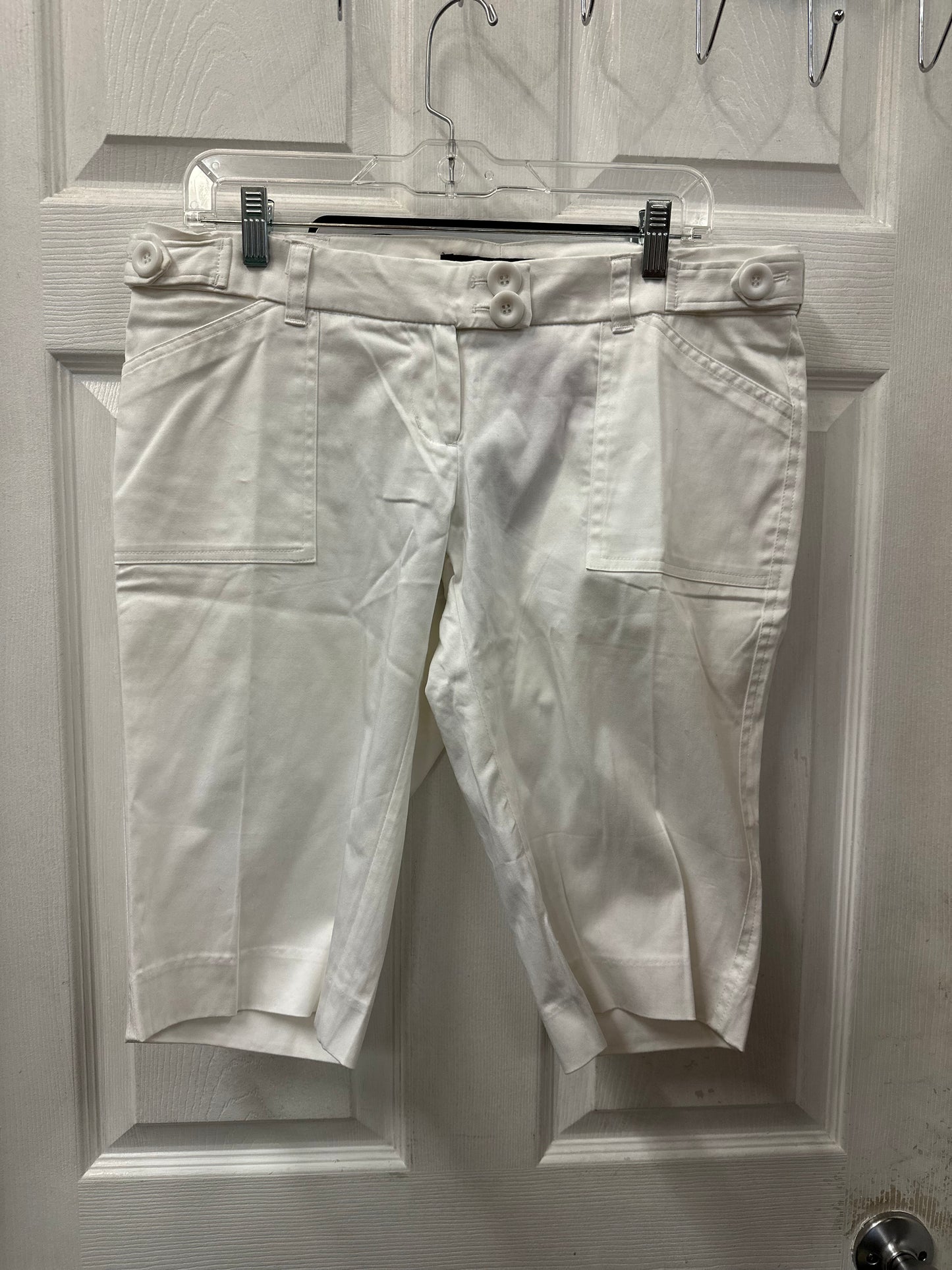 Karen Brooks White Bermuda Shorts in 10