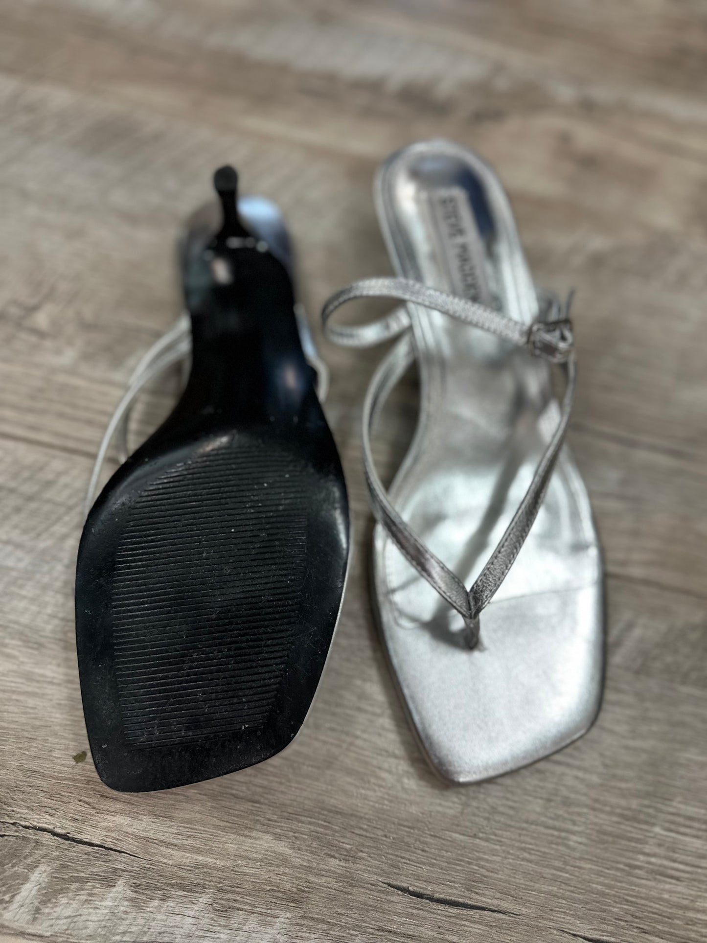 Steve Madden Silver Kitten Heels in 8