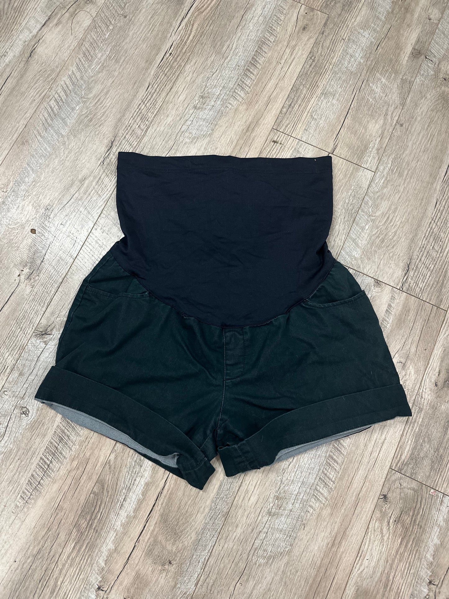 Liz Lange Denim Maternity Shorts in M