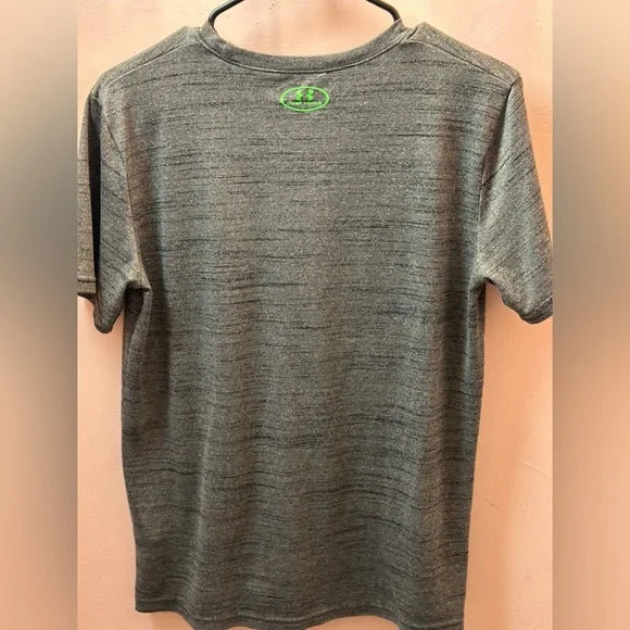 UNDER ARMOUR, men’s small GRAY Short Sleeve Graphic TEE. GUC