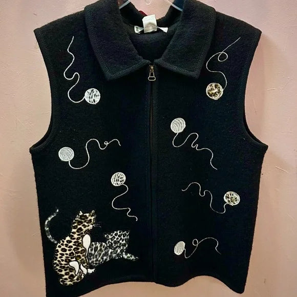 Vintage Lisa International Black Wool Sweater full Zip Vest, Medium. EUC