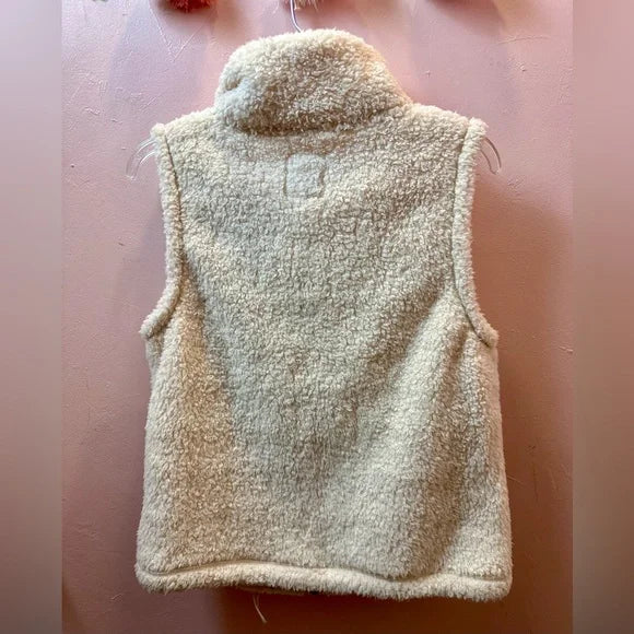 SO size Medium Women’s Cozy Sherpa Vest, Full Zip. GUC