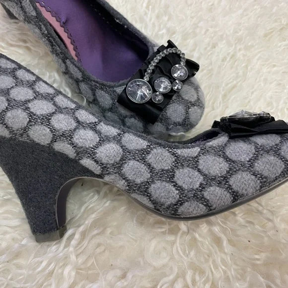 Anthropologie Poetic Licence Pumps Gray Polka Dots Rhinestone Size 36.5 (6) NEW