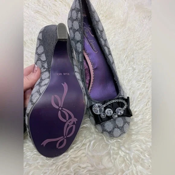 Anthropologie Poetic Licence Pumps Gray Polka Dots Rhinestone Size 36.5 (6) NEW