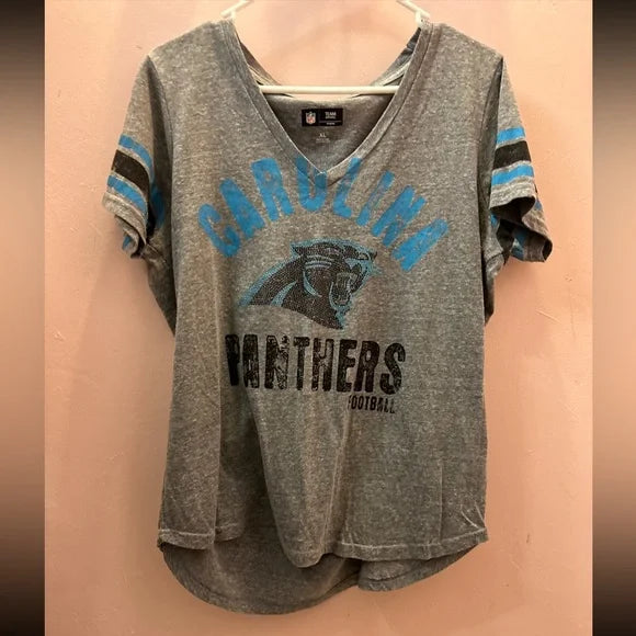 NFL Carolina Panthers Gray Short Sleeve V Neck T-shirt. Size XL EUC