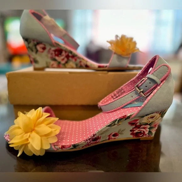 NEW In Box, Joe Browns Blue & Pink Floral Wedge Sandals Womens Size 10 US