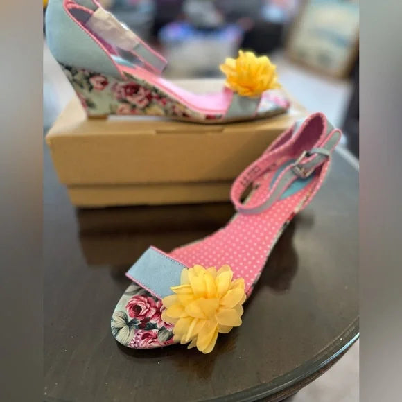 NEW In Box, Joe Browns Blue & Pink Floral Wedge Sandals Womens Size 10 US