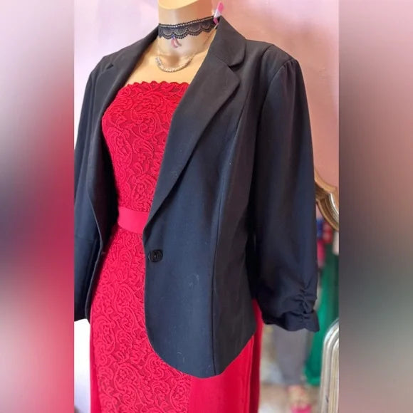 Cato Women's Black Button Front 3/4 Ruched Sleeve Blazer Suit Jacket size Med.