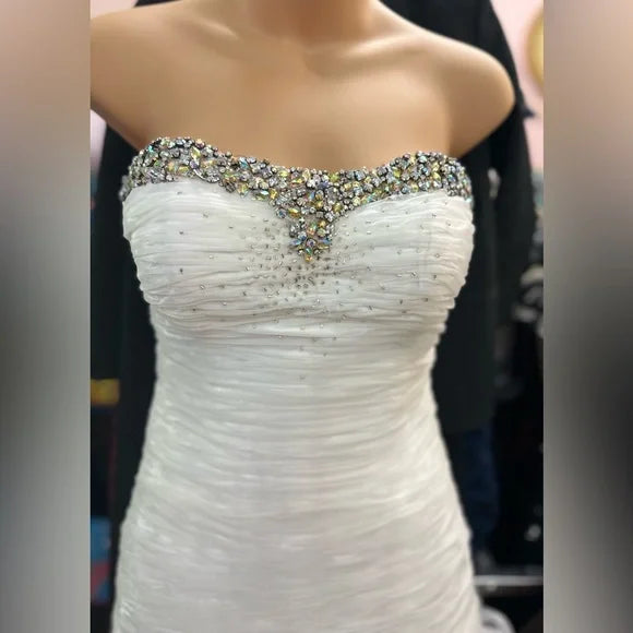 Le Gala by Tony Bowls White Mermaid Formal Prom Wedding Pageant Dress Size 2 EuC