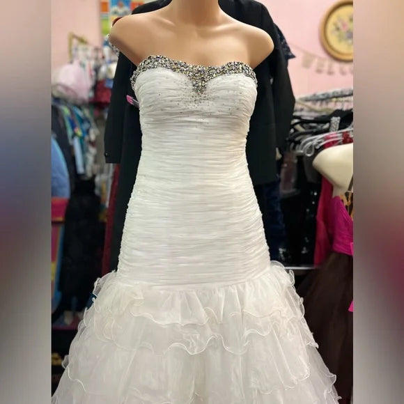 Le Gala by Tony Bowls White Mermaid Formal Prom Wedding Pageant Dress Size 2 EuC