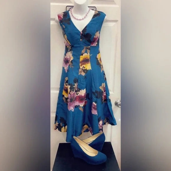 Dress Barn Women's Blue Floral Sleeveless Fit & Flare Sleeveless Dress Size 6