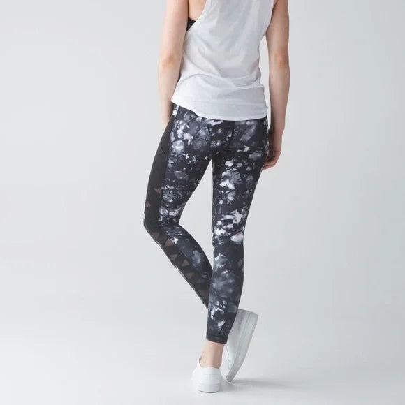 Lululemon Rise and Flow Pants in 4