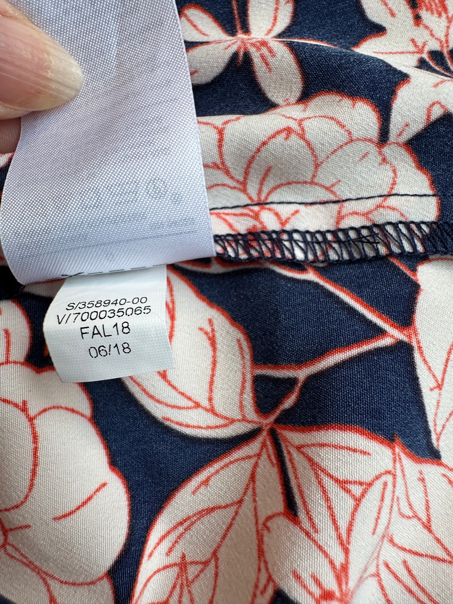 Banana Republic Navy White Floral Knee Length Skirt Ruffle Detail Size 0 EUC