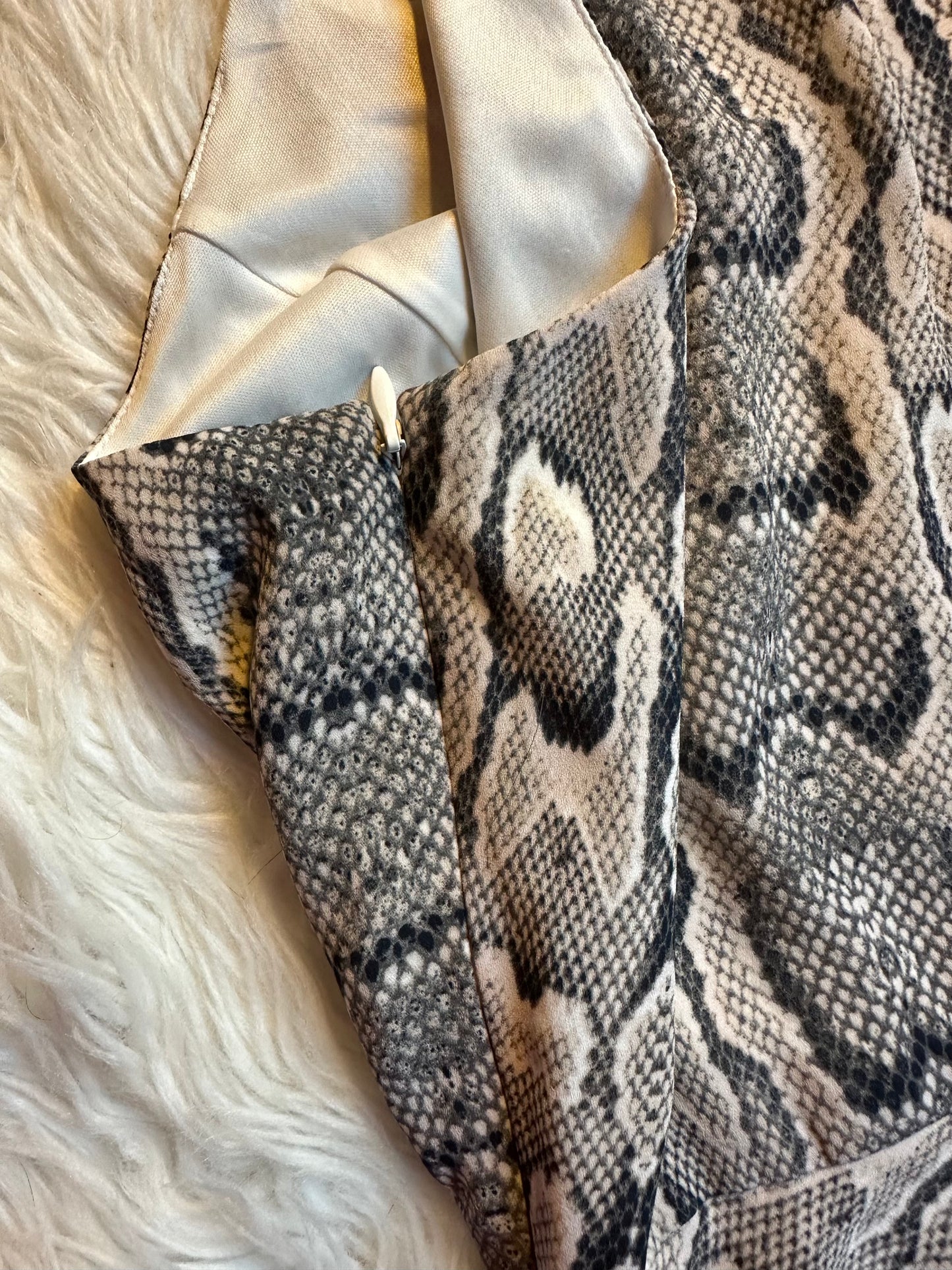 Express Python Snake Print Lined Halter Mini Dress Size 6 Side Zip Polyester