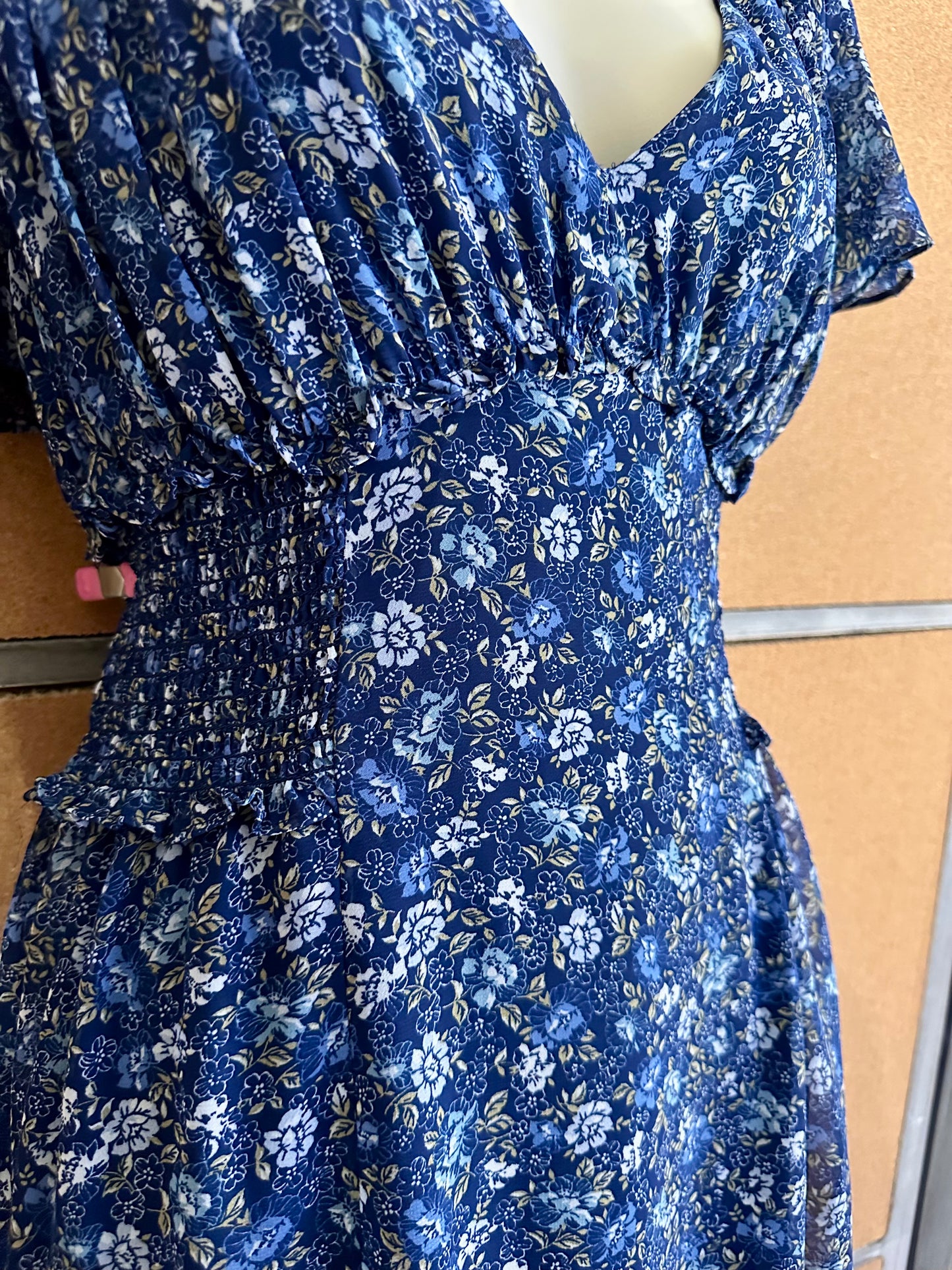 Max Studio Blue Floral Cottagecore Midi Dress Flutter Sleeve Smocked Waist M