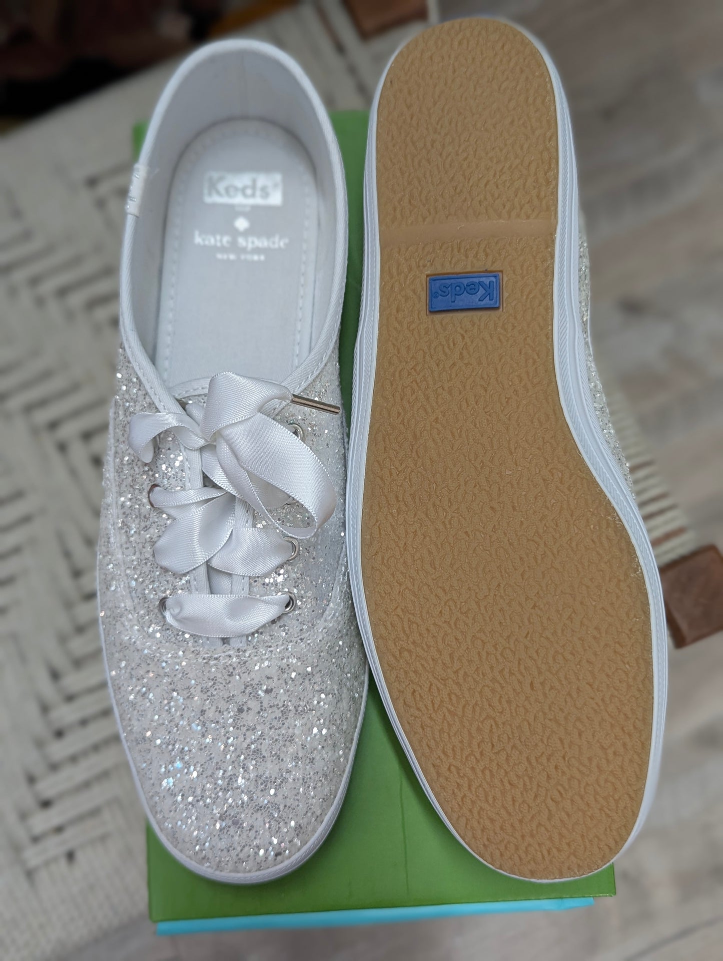 NWOT. Kate Spade Size 9.5 Shoes